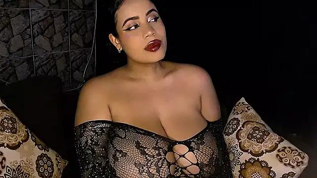 Check-out your craziest wishes with our pick of gaming cams models, featuring big knockers, round tails and tight twats.