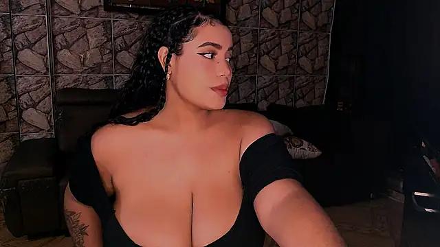 Check-out your craziest wishes with our pick of gaming cams models, featuring big knockers, round tails and tight twats.