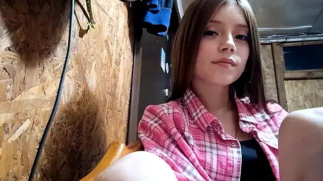 Check-out your craziest wishes with our pick of gaming cams models, featuring big knockers, round tails and tight twats.