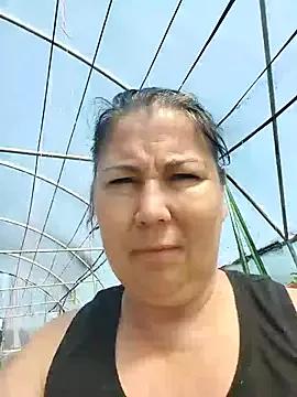 EmmaSquirt from StripChat