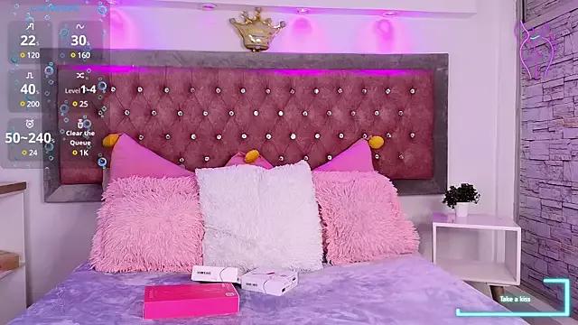 EmmaWilder from StripChat is Freechat