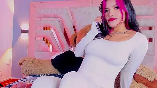 Check-out your craziest wishes with our pick of gaming cams models, featuring big knockers, round tails and tight twats.