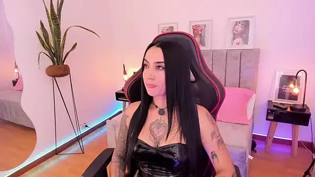 Check-out your craziest wishes with our pick of gaming cams models, featuring big knockers, round tails and tight twats.