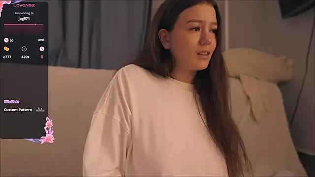 Emy_jonesss from StripChat is Freechat
