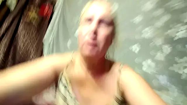 EnchantingEcho from StripChat is Freechat