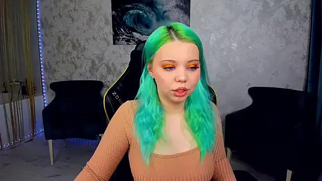 Check-out your craziest wishes with our pick of gaming cams models, featuring big knockers, round tails and tight twats.