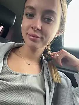 Photos of enjoy_my_beauty from StripChat is Freechat