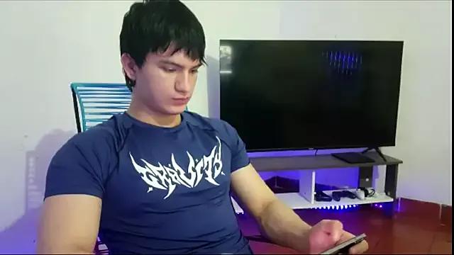 ErickWalton from StripChat is Freechat
