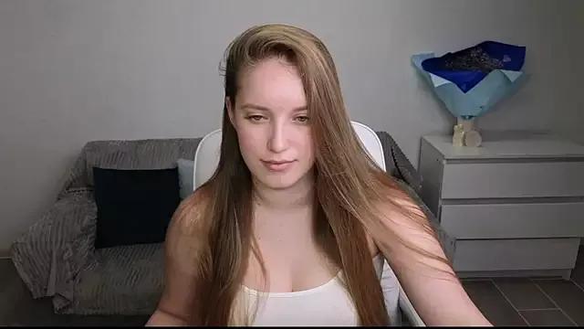 EvaMaddison from StripChat is Freechat