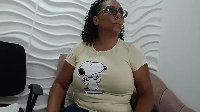 EvaMills1 from StripChat is Freechat