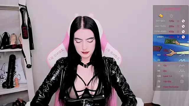 Check-out your craziest wishes with our pick of gaming cams models, featuring big knockers, round tails and tight twats.