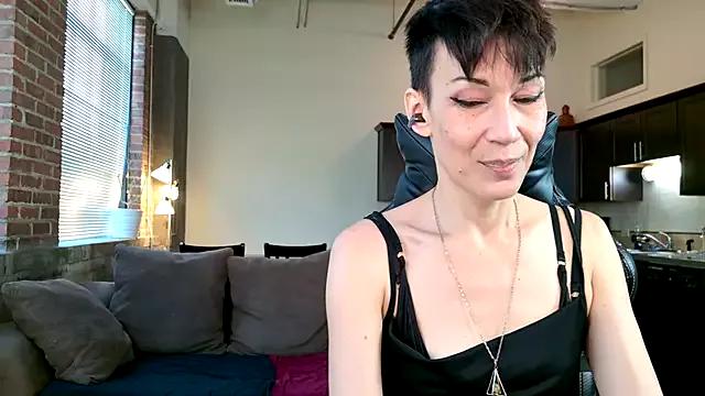 EveEnigma from StripChat