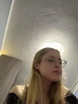 EveLunny from StripChat is Freechat