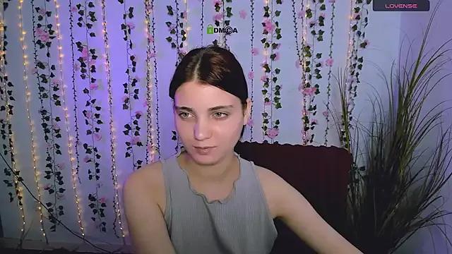 evelyn_muse from StripChat is Freechat
