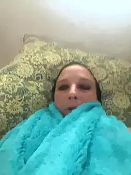 Everlyrose27 from StripChat is Freechat