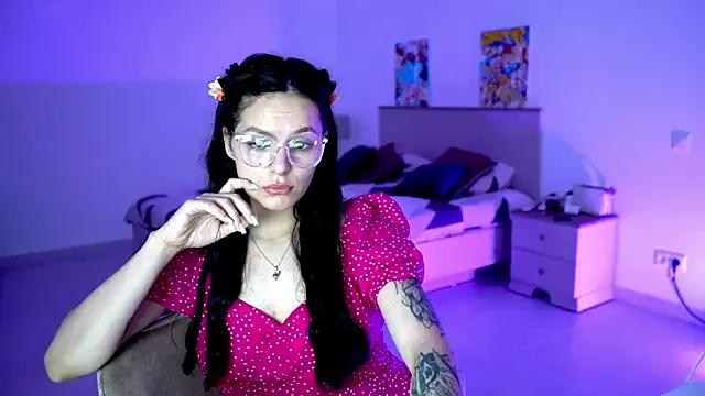 EwelynScott from StripChat is Freechat