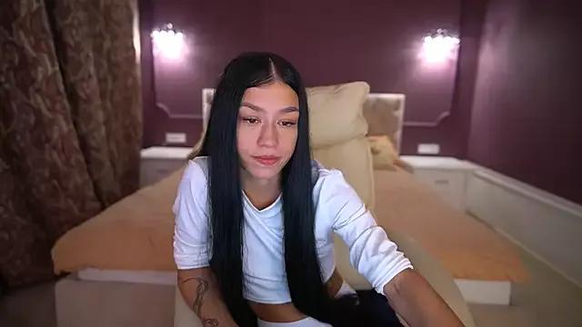 FataleNellie from StripChat is Freechat