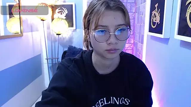 Fiorellaa_delsd from StripChat is Freechat