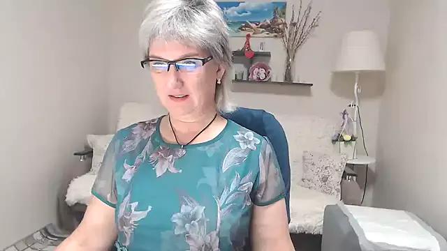 FleurMays from StripChat is Freechat