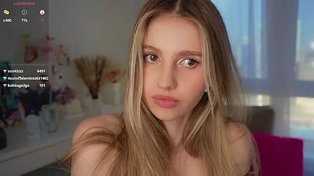 Fluffy-Angel from StripChat