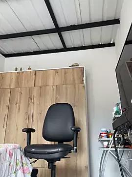 FOX_LATINA from StripChat is Freechat