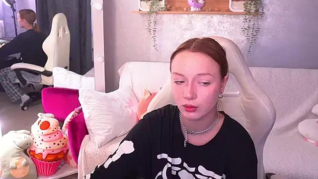 FoxyMayy from StripChat is Freechat