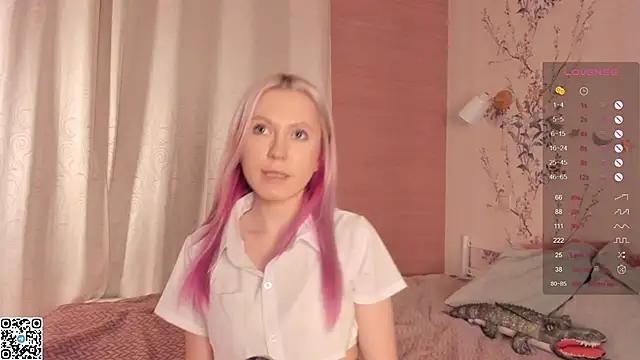Check-out your craziest wishes with our pick of gaming cams models, featuring big knockers, round tails and tight twats.