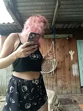 Check-out your craziest wishes with our pick of gaming cams models, featuring big knockers, round tails and tight twats.