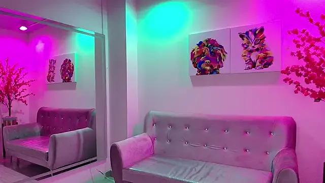 Check-out your craziest wishes with our pick of gaming cams models, featuring big knockers, round tails and tight twats.