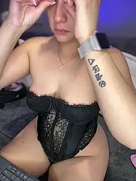 Check-out your craziest wishes with our pick of gaming cams models, featuring big knockers, round tails and tight twats.