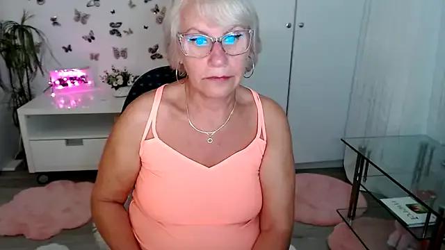 Photos of Ghertrude52 from StripChat is Freechat
