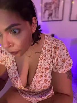 Check-out your craziest wishes with our pick of gaming cams models, featuring big knockers, round tails and tight twats.