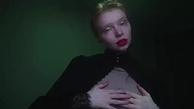 ginger_hugs from StripChat is Freechat