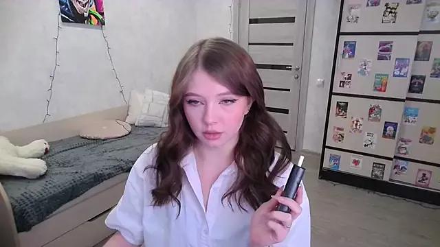 GinnyBlacky from StripChat is Freechat