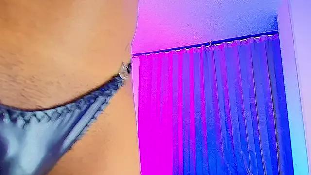 Check-out your craziest wishes with our pick of gaming cams models, featuring big knockers, round tails and tight twats.