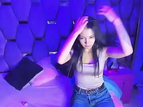 Check-out your craziest wishes with our pick of gaming cams models, featuring big knockers, round tails and tight twats.