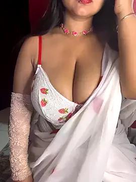 GLaM_GoDdEsS_143 from StripChat is Freechat