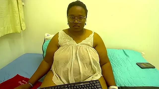 GoddessWhore33 from StripChat is Freechat