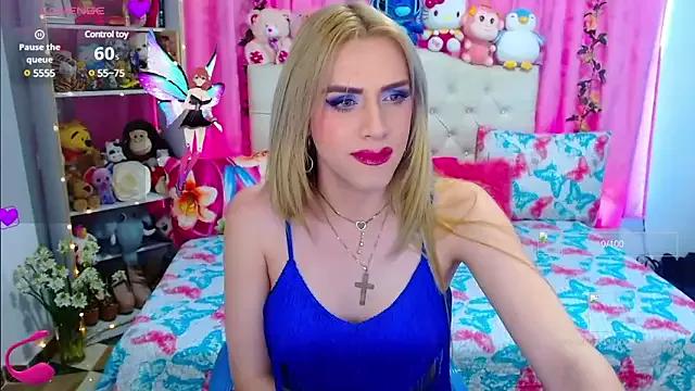 Check-out your craziest wishes with our pick of gaming cams models, featuring big knockers, round tails and tight twats.