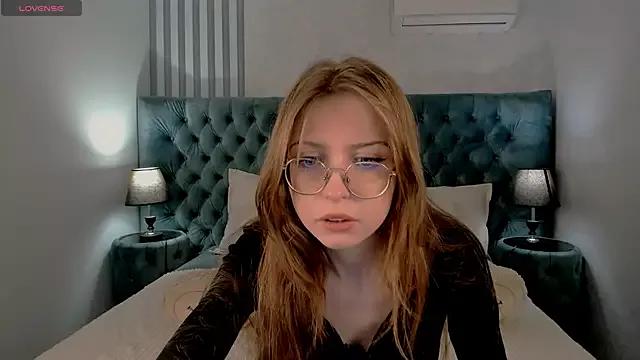 Grace_blush from StripChat is Freechat