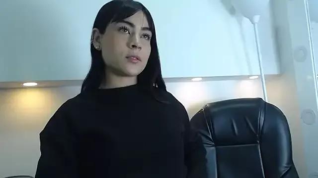 Grace_Velle from StripChat is Freechat