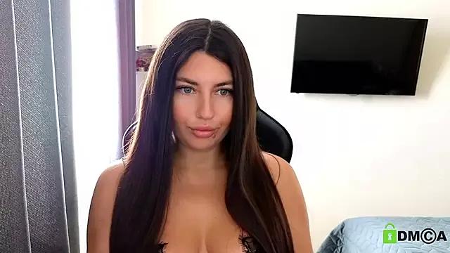 gracedorce from StripChat is Freechat
