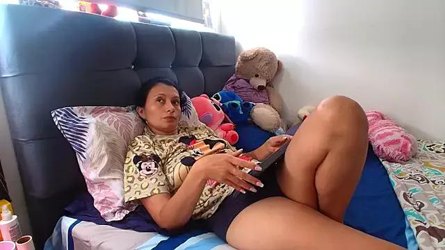 Check-out your craziest wishes with our pick of gaming cams models, featuring big knockers, round tails and tight twats.