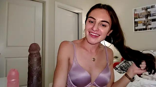 Check-out your craziest wishes with our pick of gaming cams models, featuring big knockers, round tails and tight twats.