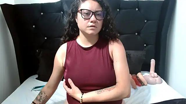 Check-out your craziest wishes with our pick of gaming cams models, featuring big knockers, round tails and tight twats.