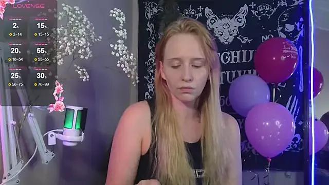 grunge_kitty from StripChat is Freechat