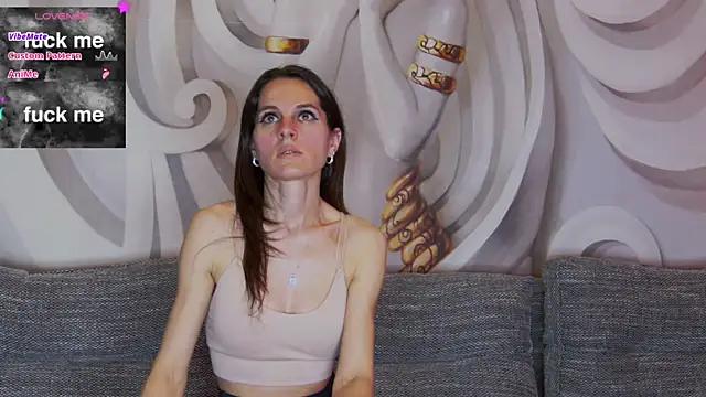 Check-out your craziest wishes with our pick of gaming cams models, featuring big knockers, round tails and tight twats.