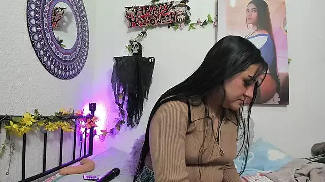 Check-out your craziest wishes with our pick of gaming cams models, featuring big knockers, round tails and tight twats.