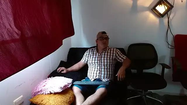 hannaashyel_12 from StripChat is Freechat