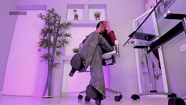 Check-out your craziest wishes with our pick of gaming cams models, featuring big knockers, round tails and tight twats.